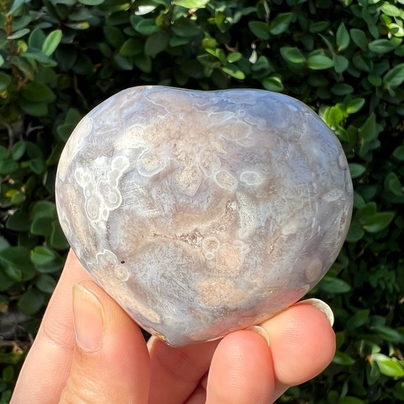 Creamy Blue Flower Agate Heart - Picture 1 of 6